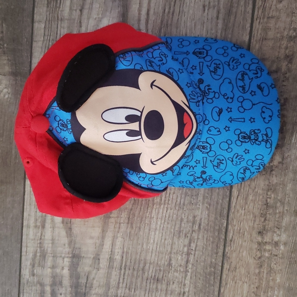 Disney Mickey Mouse hat